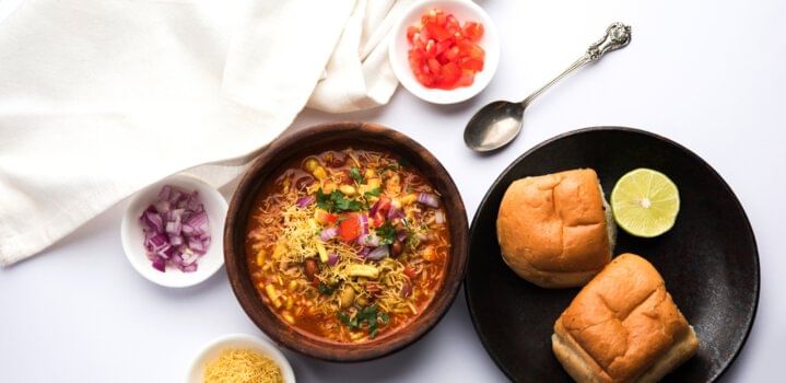 street food of maharashtra